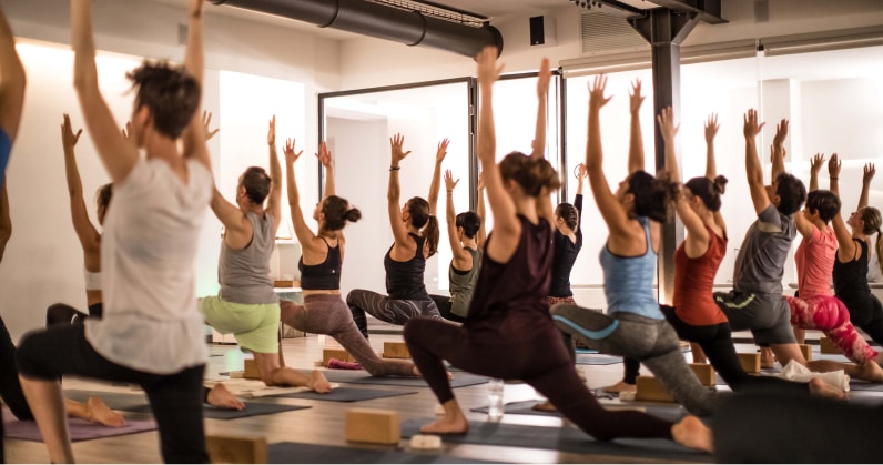 header yoga per principianti